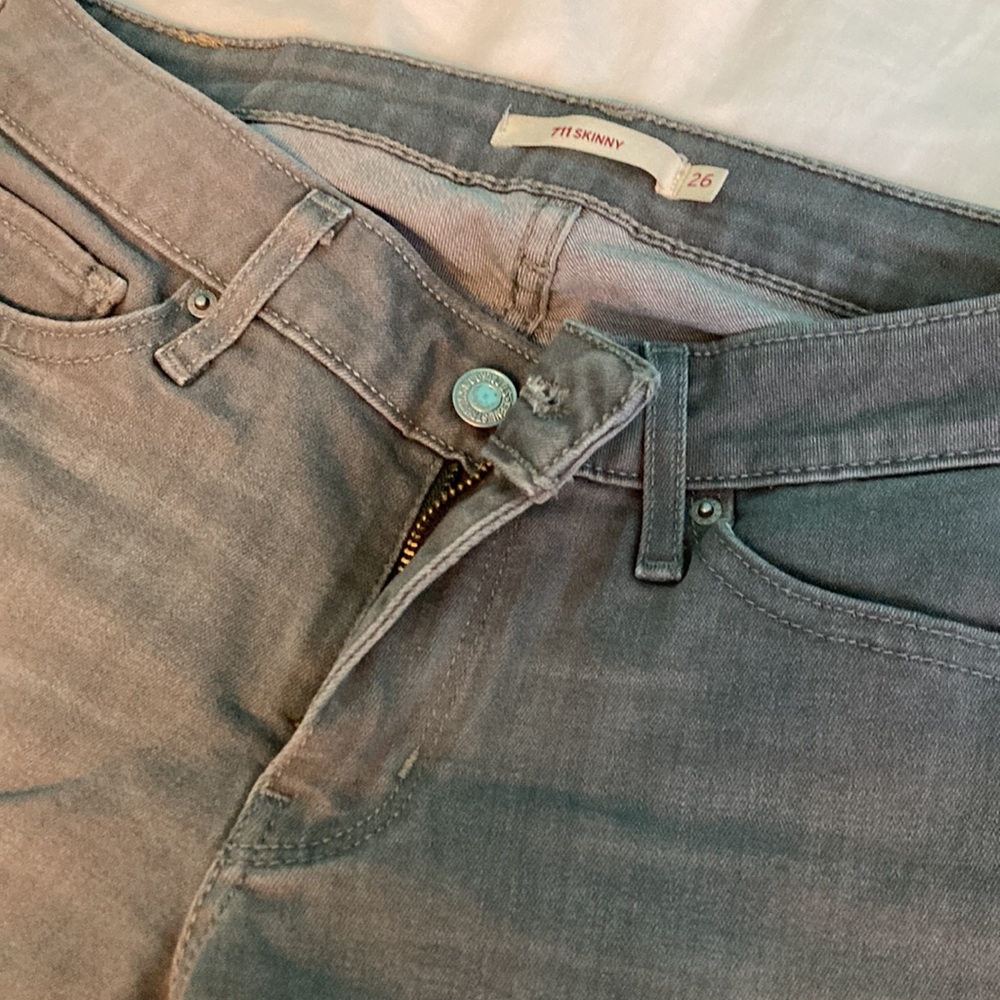 Levi’s gray skinny jeans - Picture 2 of 3